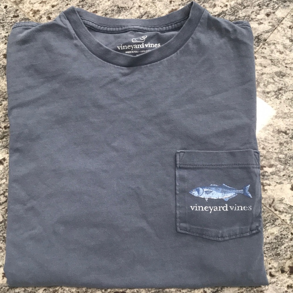 Vineyard Vines t-shirt